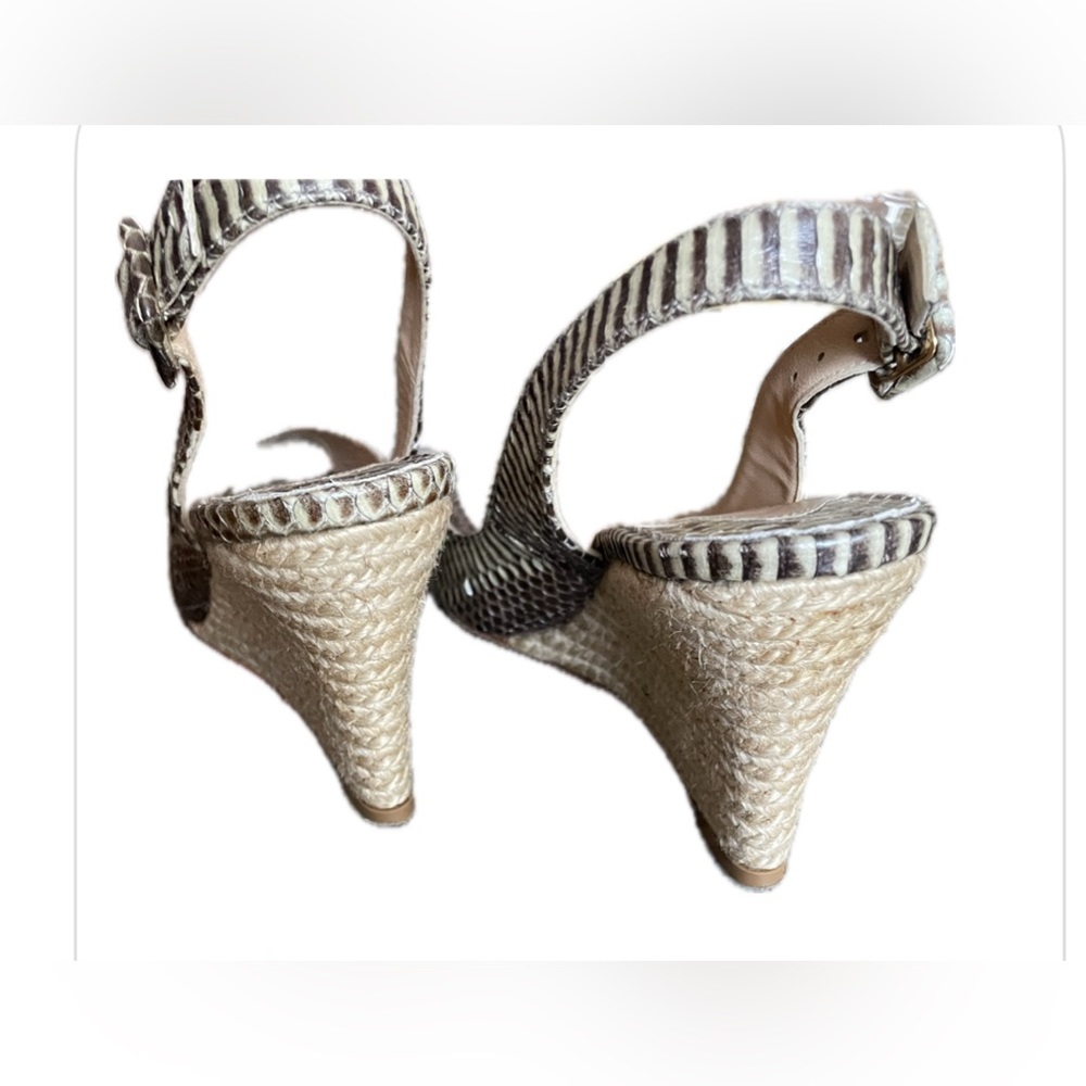 Christian Louboutin Beautiful Python Leather Shoe… - image 4